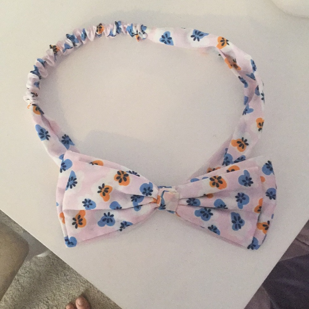 Adjustable girls flowered headband